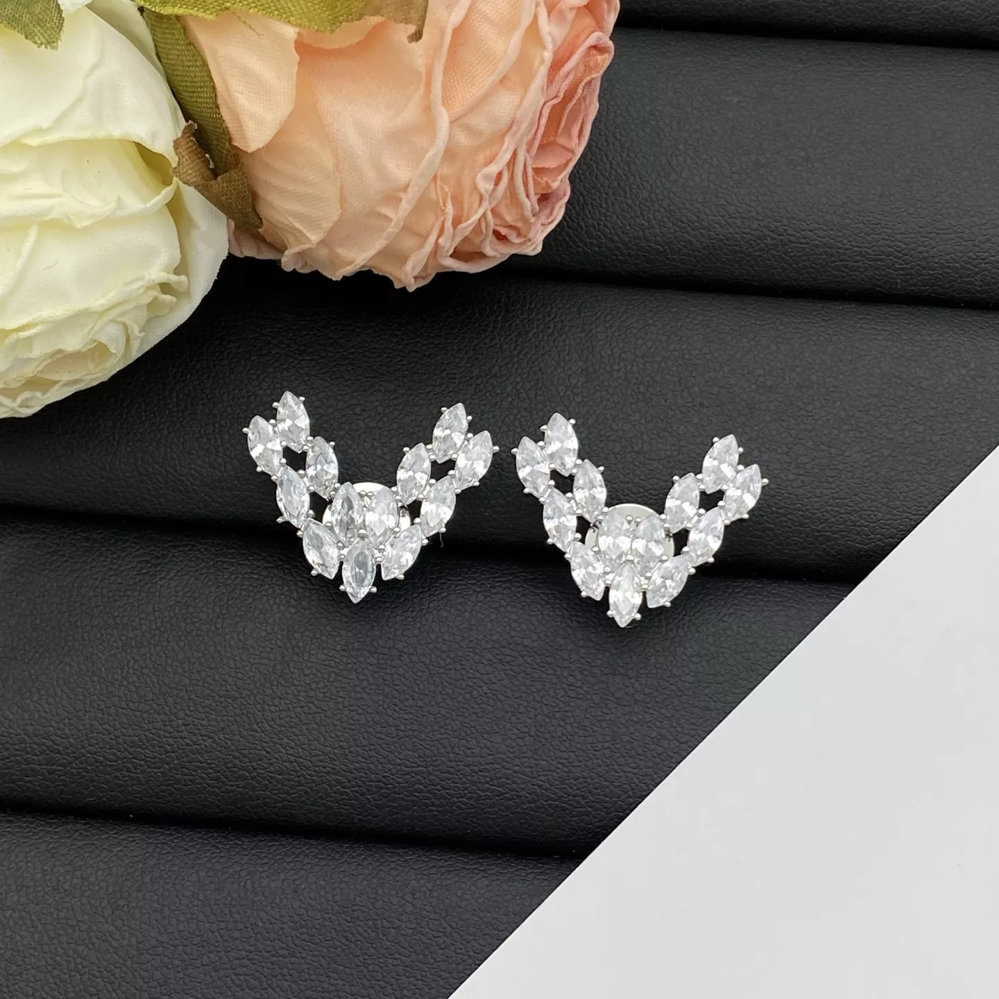 Comfortable 5238 Valentino Earrings For Women