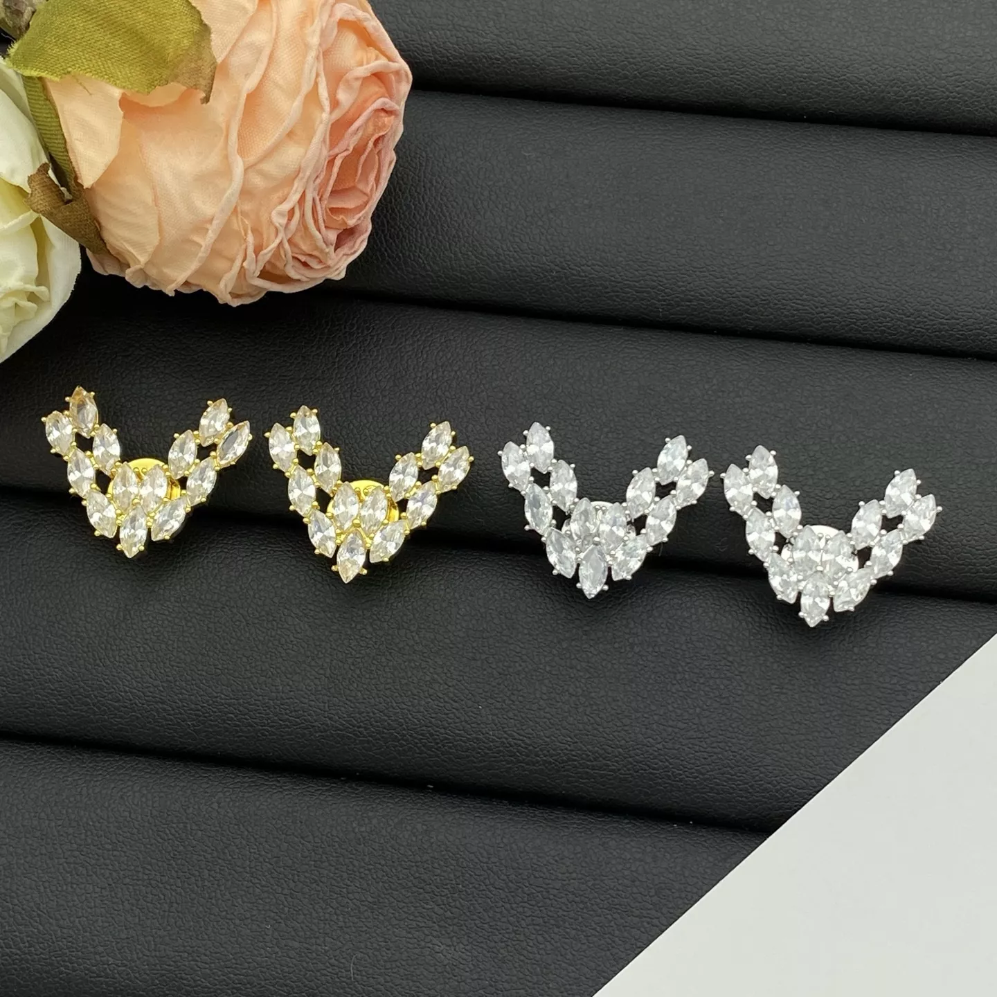 Comfortable 5238 Valentino Earrings For Women