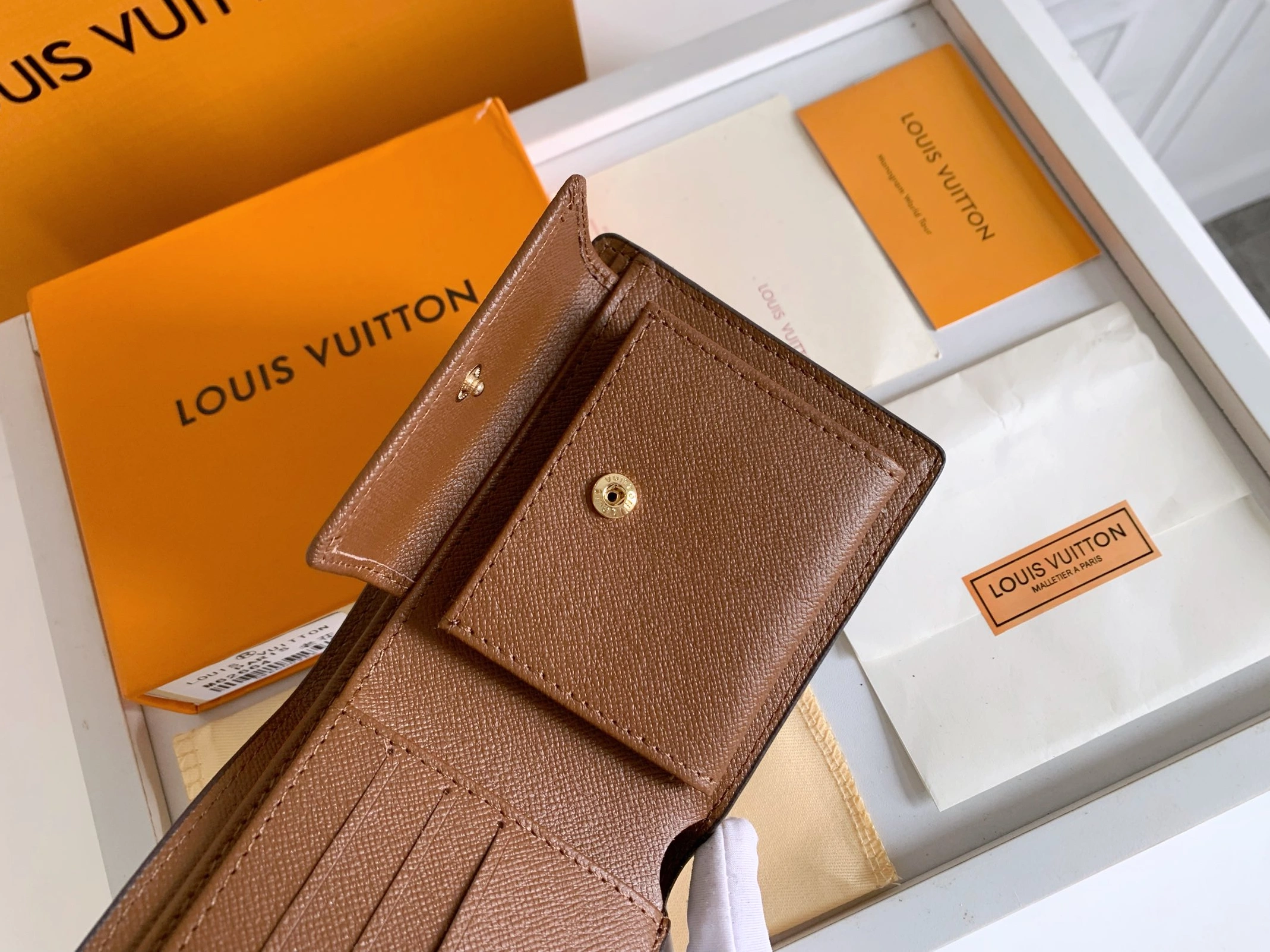 Comfortable 5268 Louis Vuitton LV Wallets For Unisex