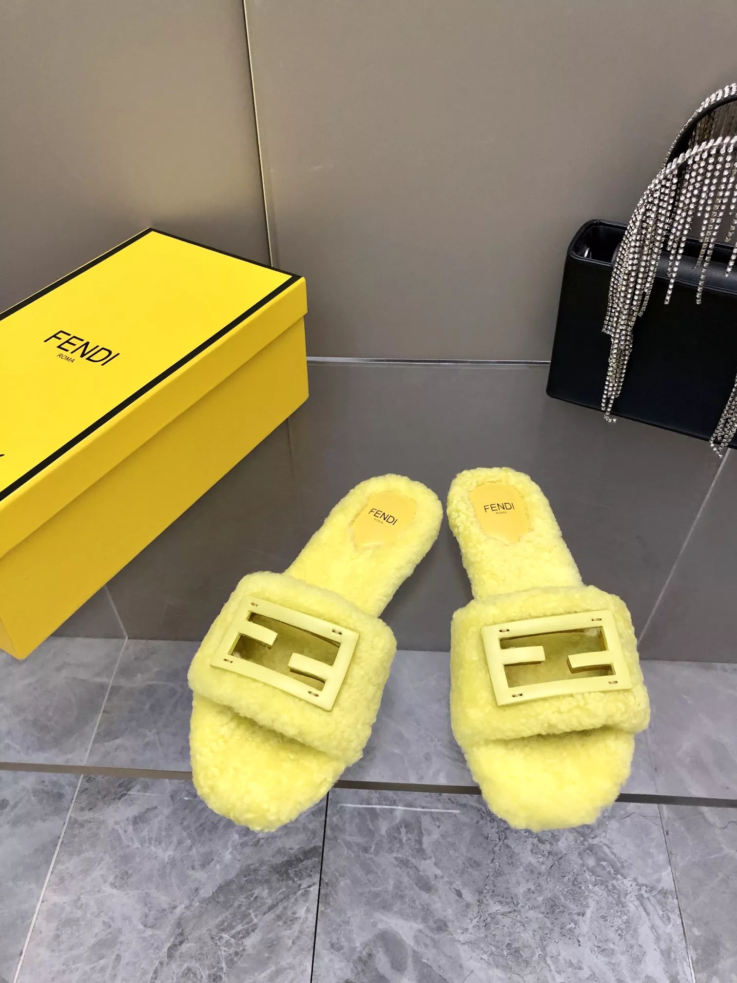 Comfortable 5325 Fendi Slippers For Women