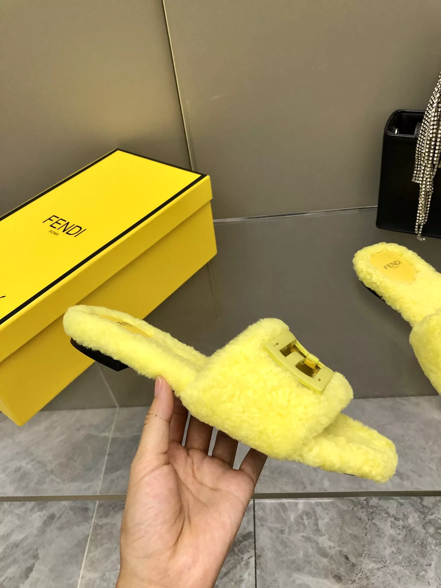 Comfortable 5325 Fendi Slippers For Women