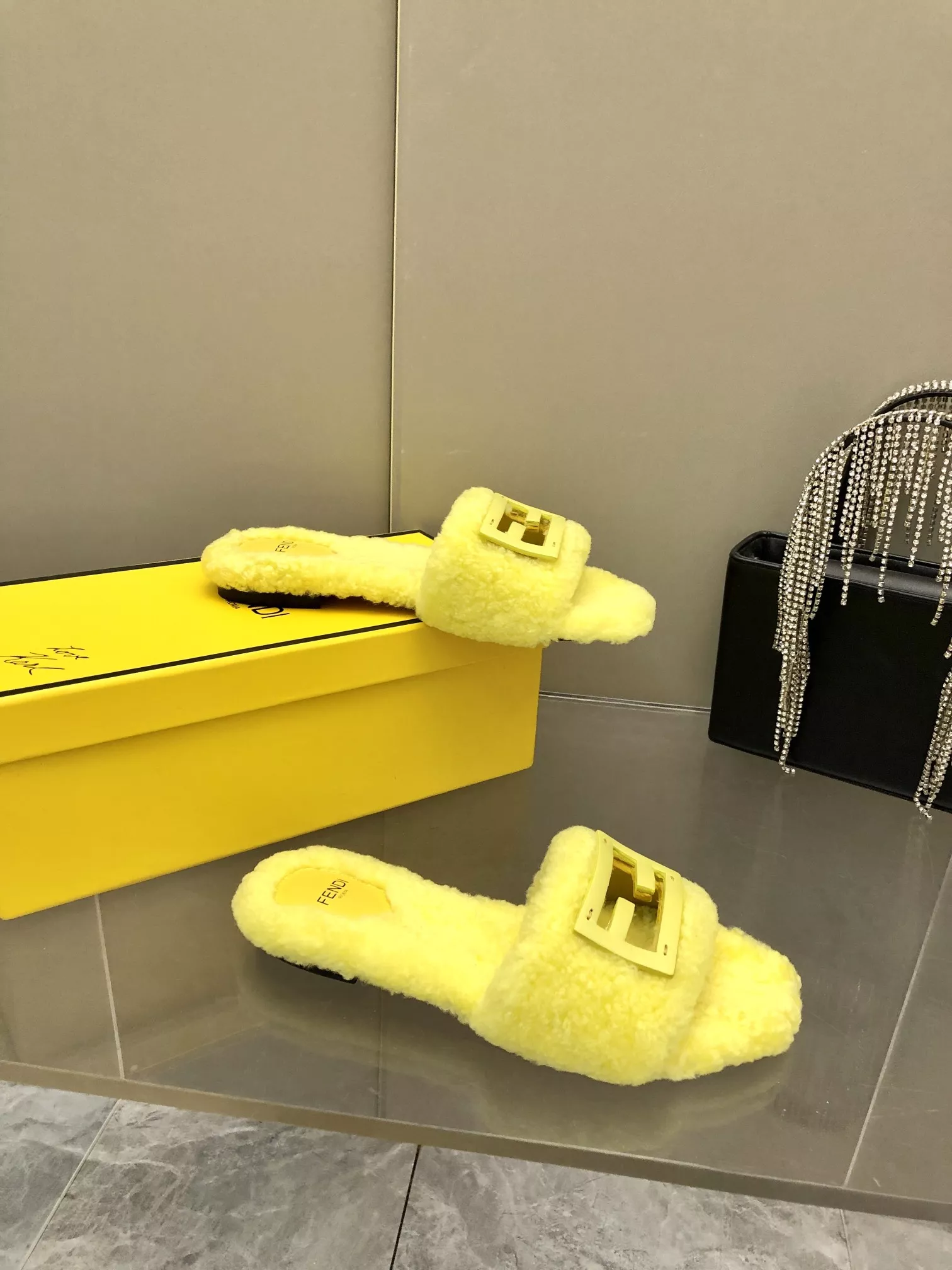 Comfortable 5325 Fendi Slippers For Women