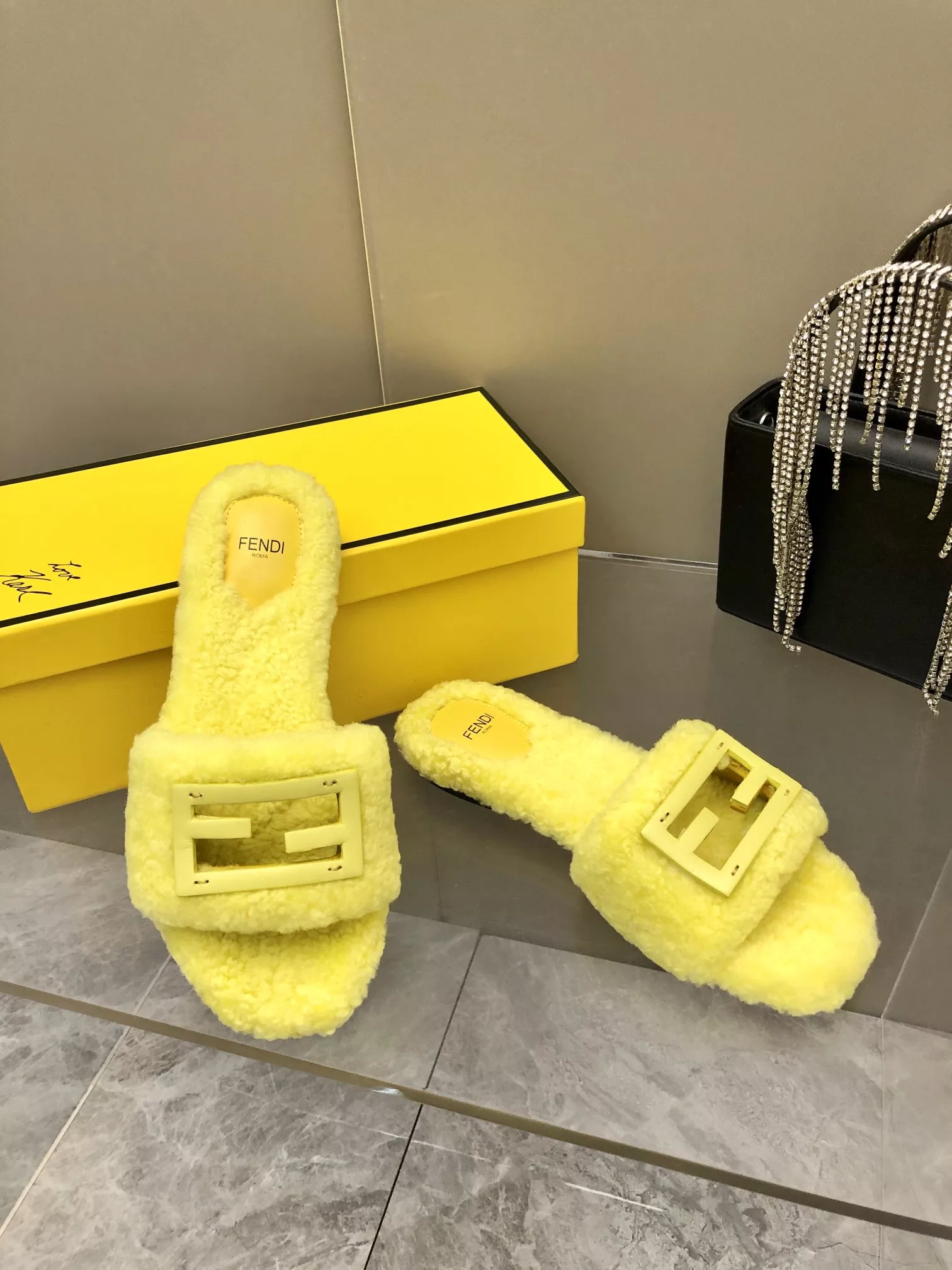 Comfortable 5325 Fendi Slippers For Women
