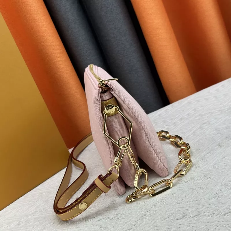 Comfortable 5371 Louis Vuitton AAA Quality Messenger Bags For Women