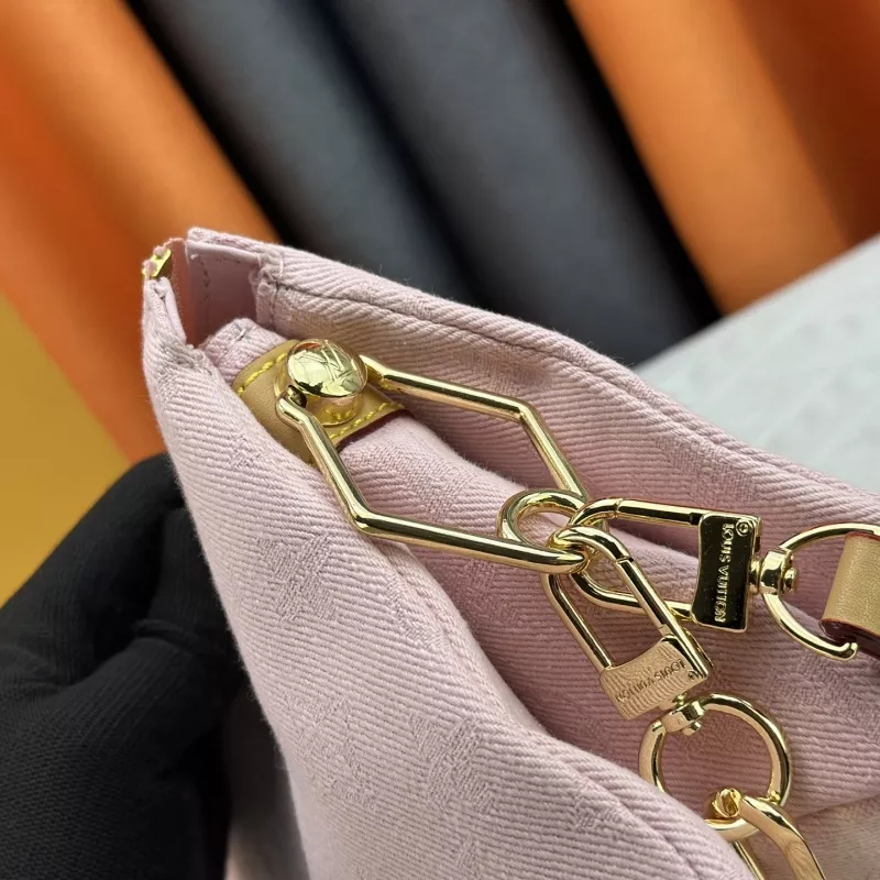 Comfortable 5371 Louis Vuitton AAA Quality Messenger Bags For Women