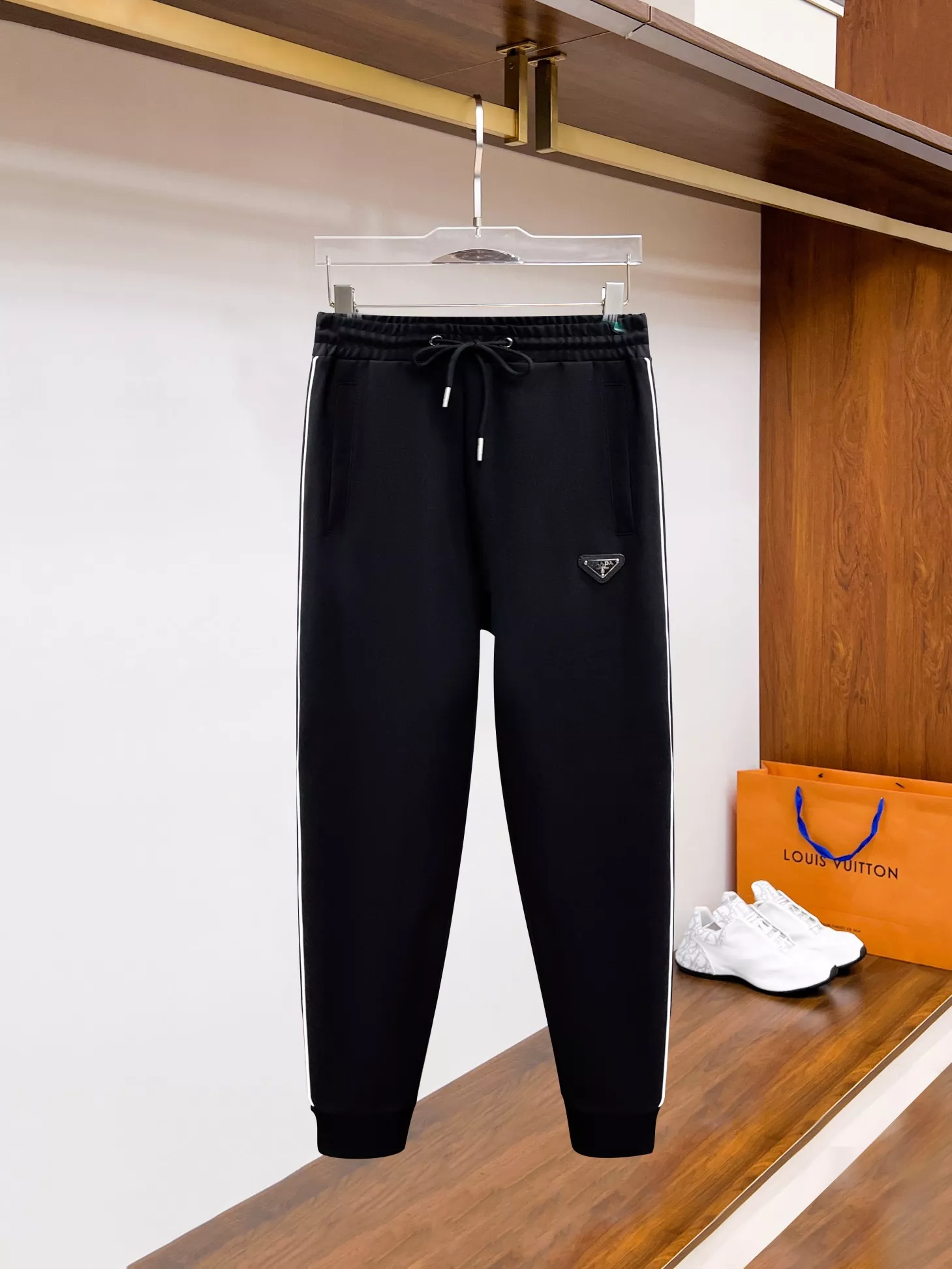 Comfortable 5421 Prada Tracksuits Long Sleeved For Men