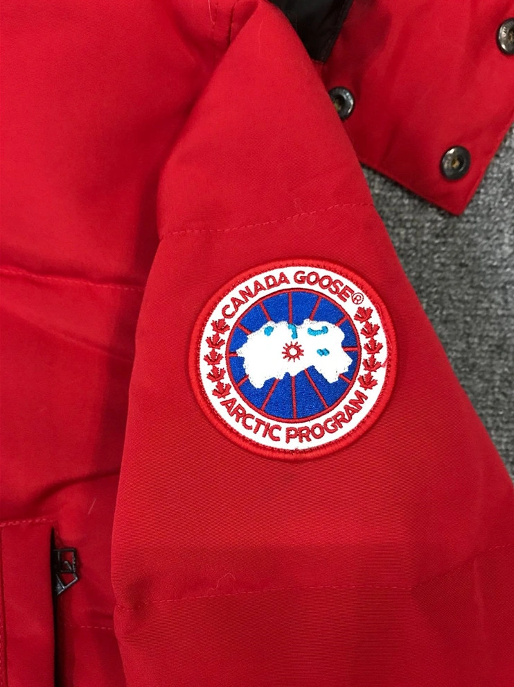 Comfortable 5494 Canada Goose Down Feather Coat Long Sleeved For Unisex