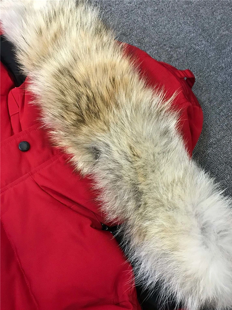 Comfortable 5494 Canada Goose Down Feather Coat Long Sleeved For Unisex