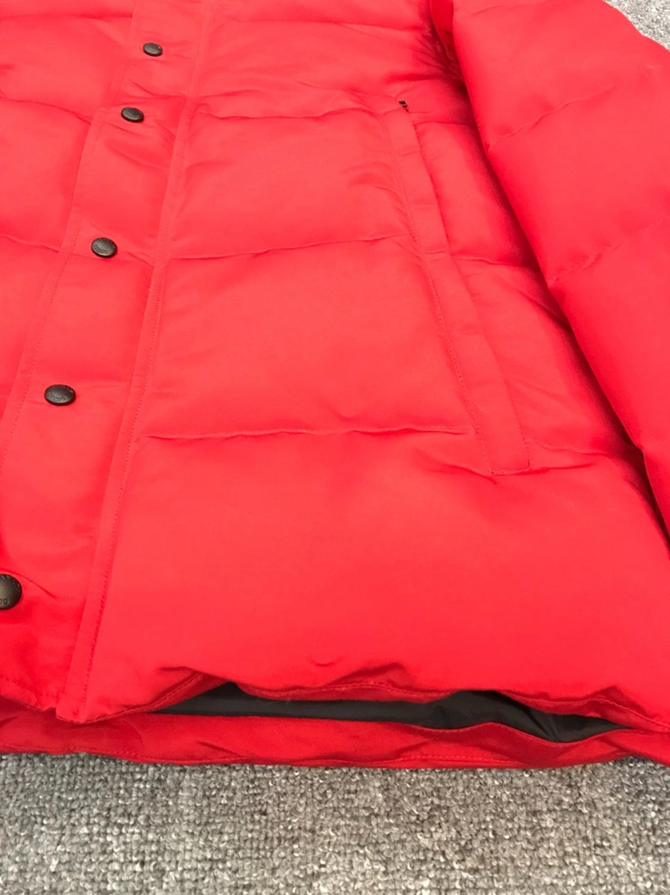 Comfortable 5494 Canada Goose Down Feather Coat Long Sleeved For Unisex