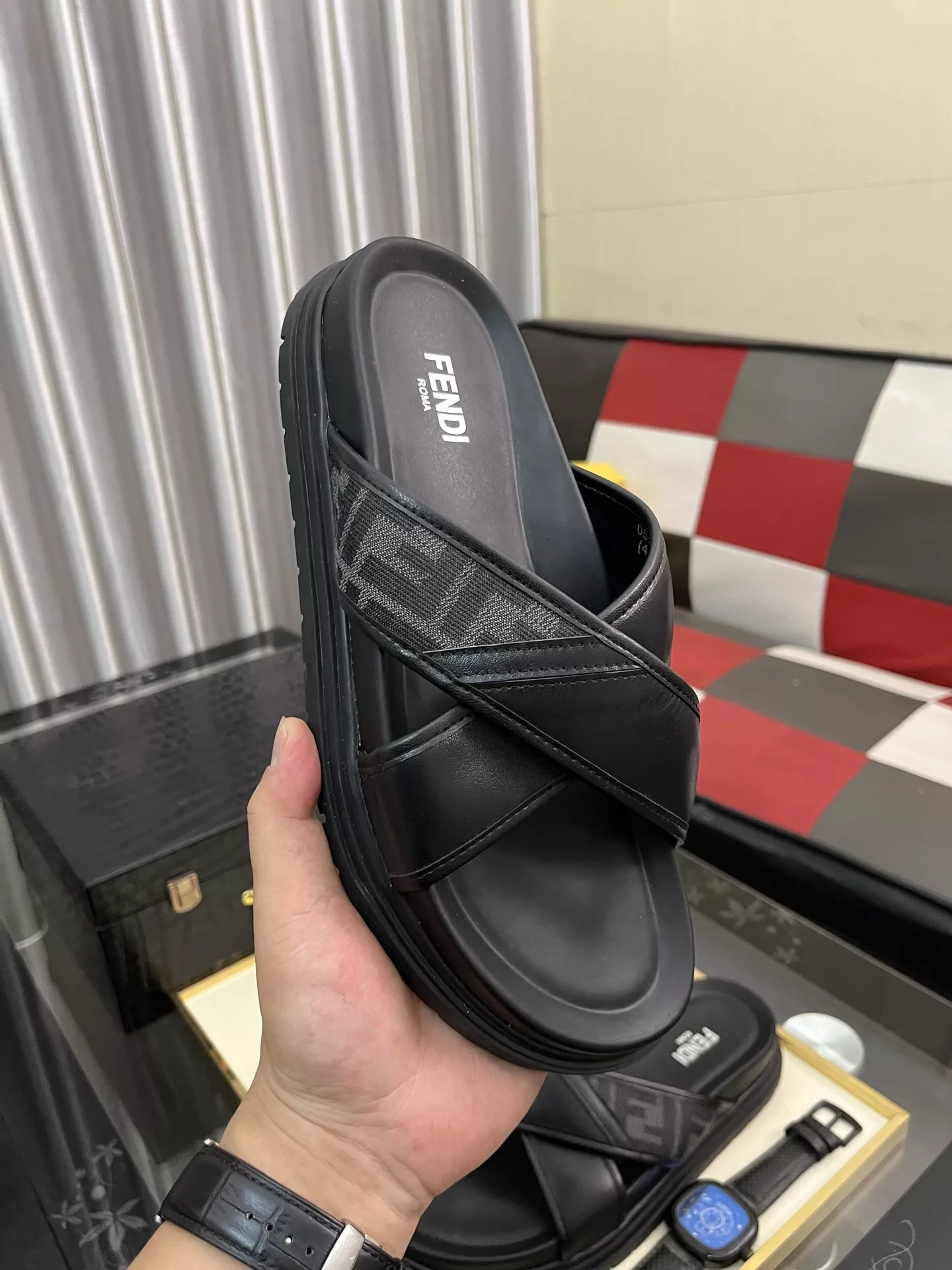 Comfortable 5522 Fendi Slippers For Men