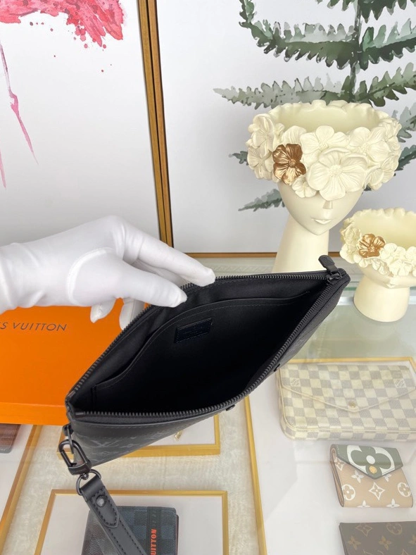 Comfortable 5588 Louis Vuitton AAA Man Wallets
