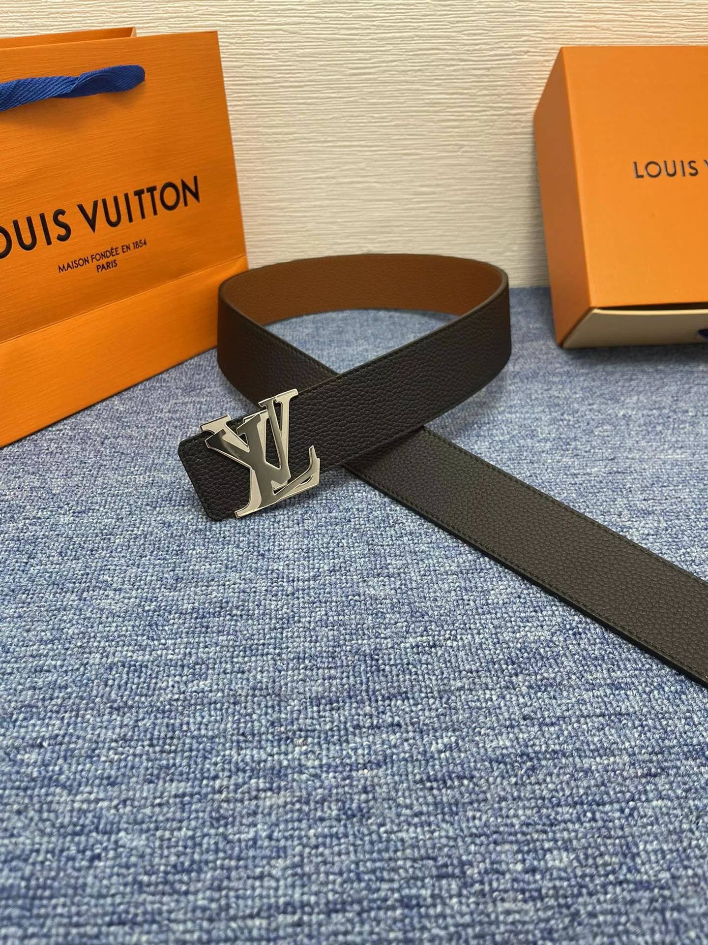 Comfortable 5646 Louis Vuitton AAA Quality Belts In 4.0cm For Men