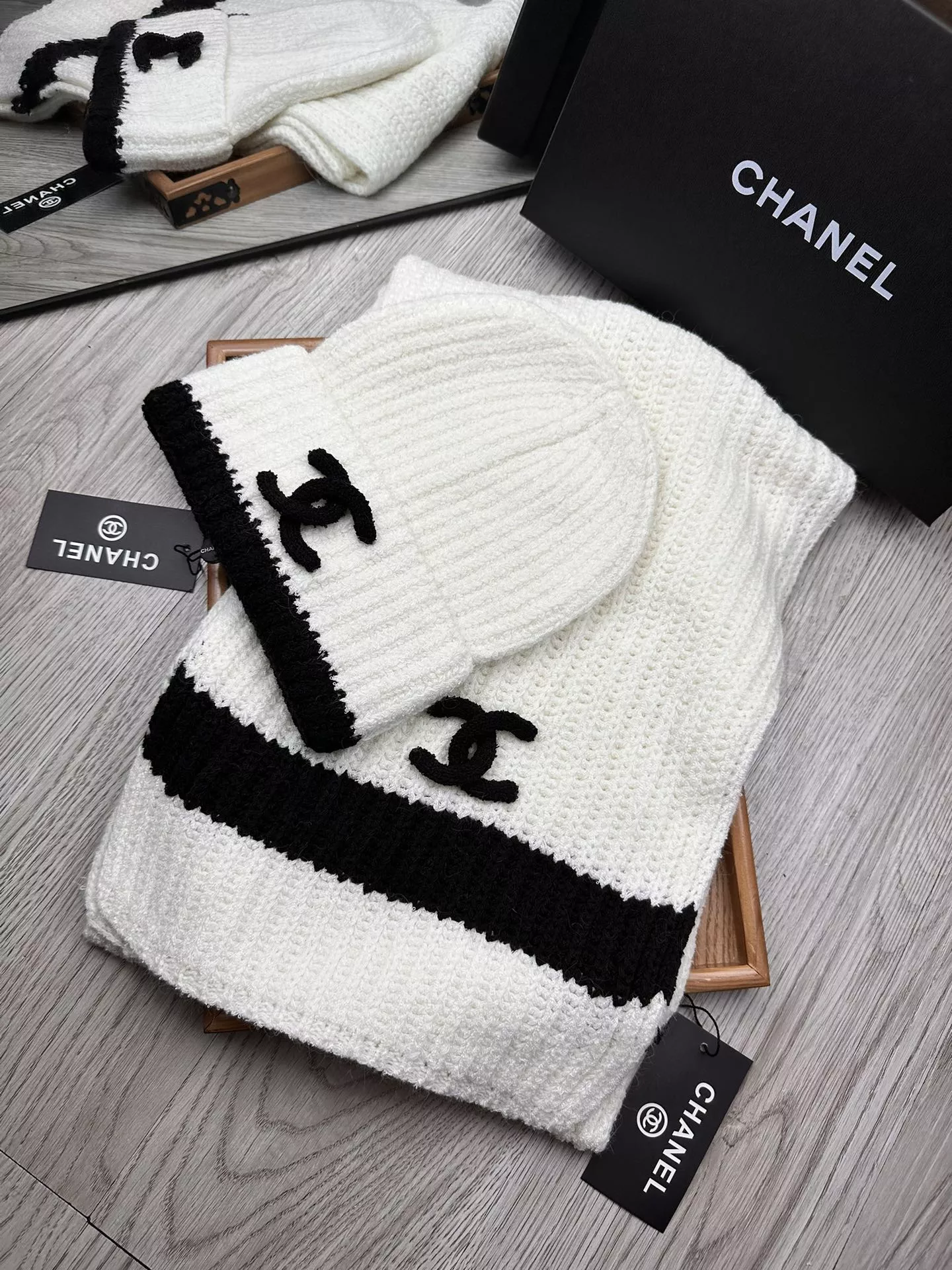Comfortable 5781 Chanel Hat and Scarf Set