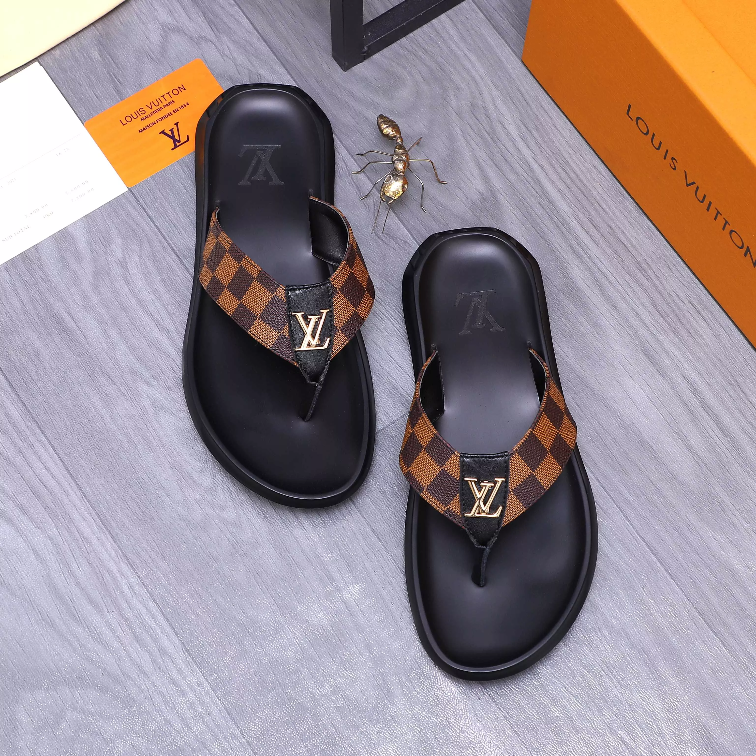Comfortable 5800 Louis Vuitton Slippers For Men