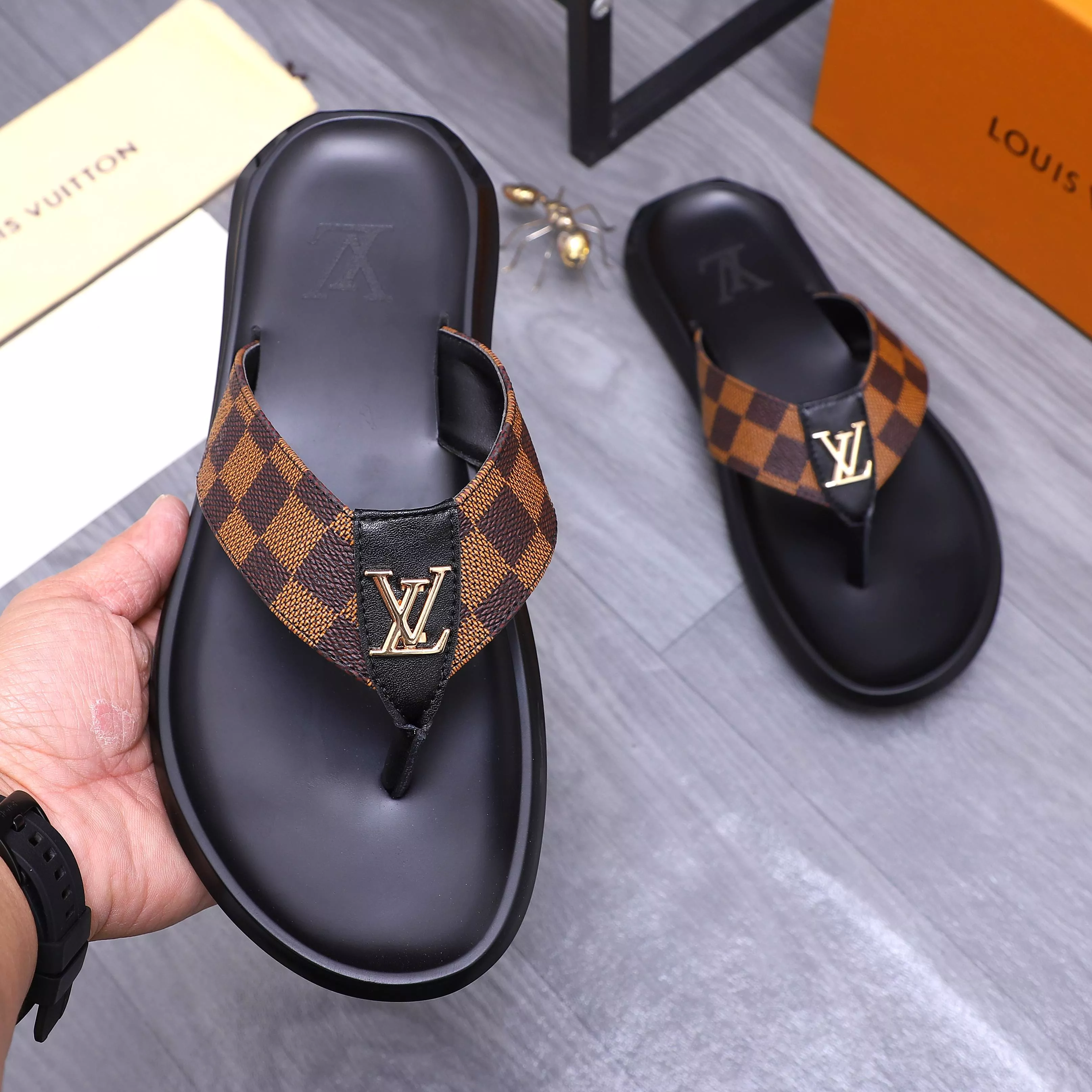Comfortable 5800 Louis Vuitton Slippers For Men