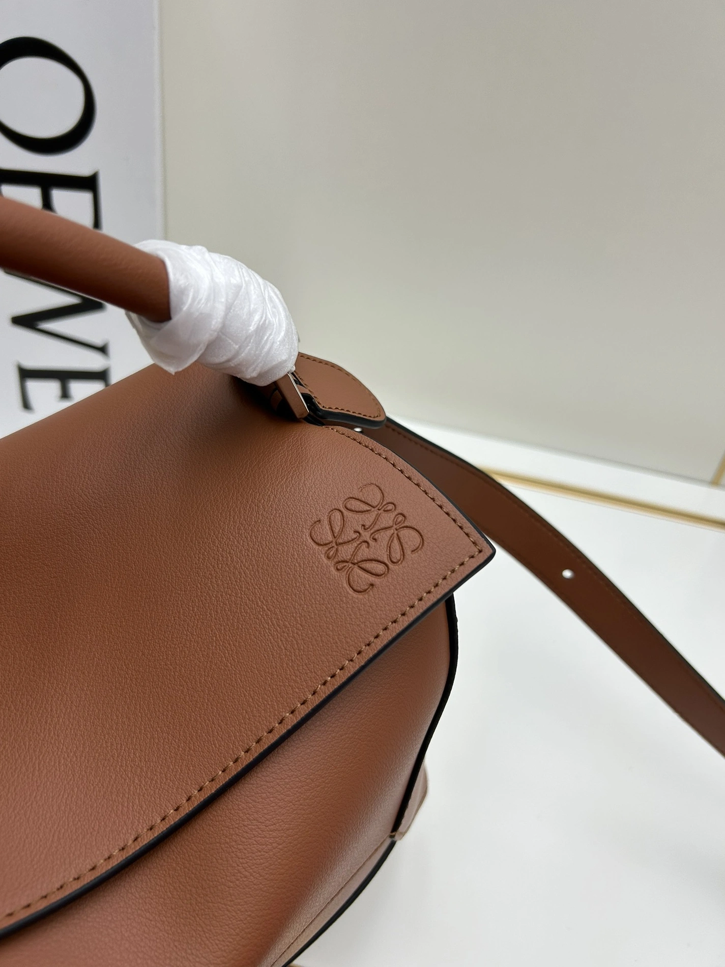 Comfortable 5823 LOEWE AAA Quality Messenger Bags For Women