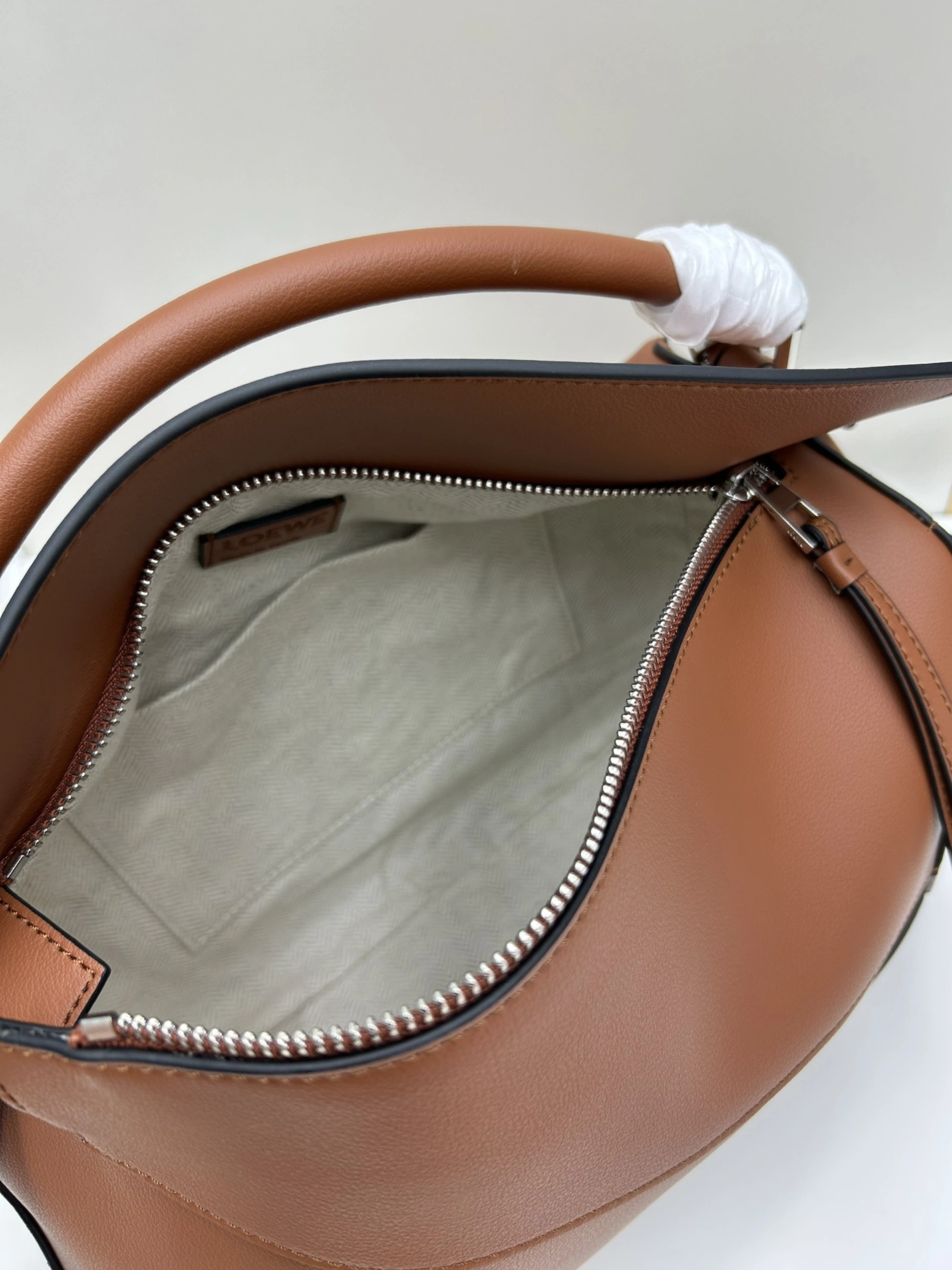 Comfortable 5823 LOEWE AAA Quality Messenger Bags For Women