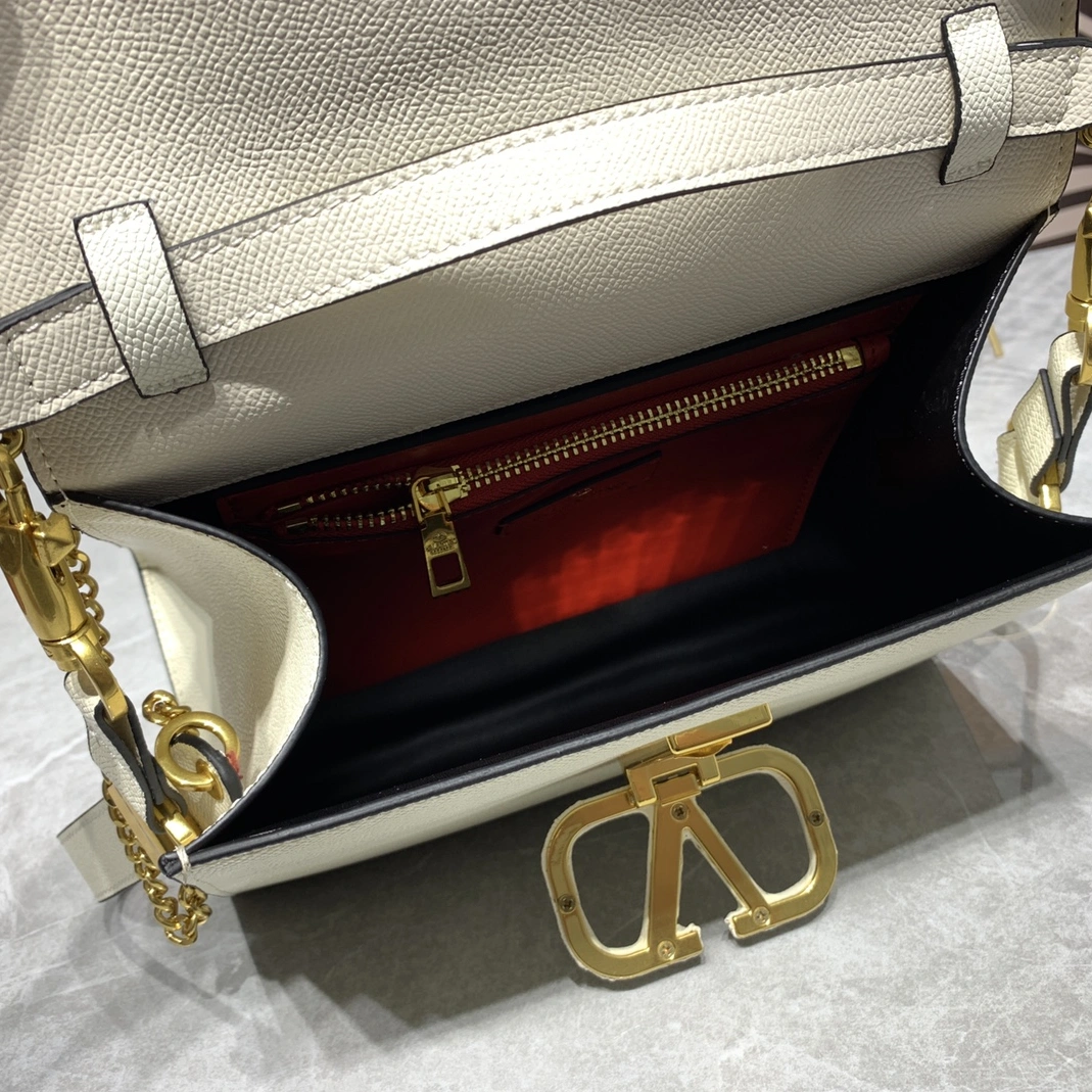 Comfortable 5907 Valentino AAA Quality Handbags For Women