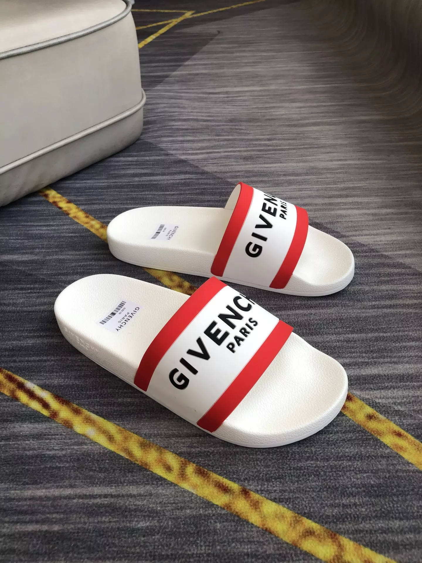 Comfortable 5971 Givenchy Slippers For Men