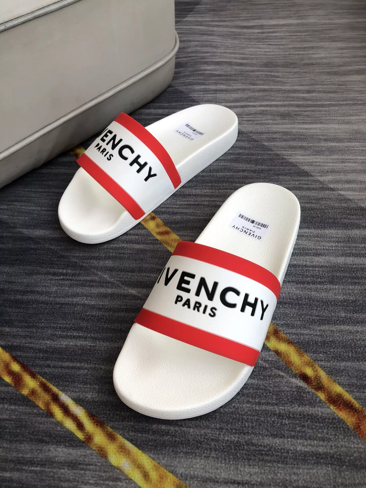 Comfortable 5971 Givenchy Slippers For Men