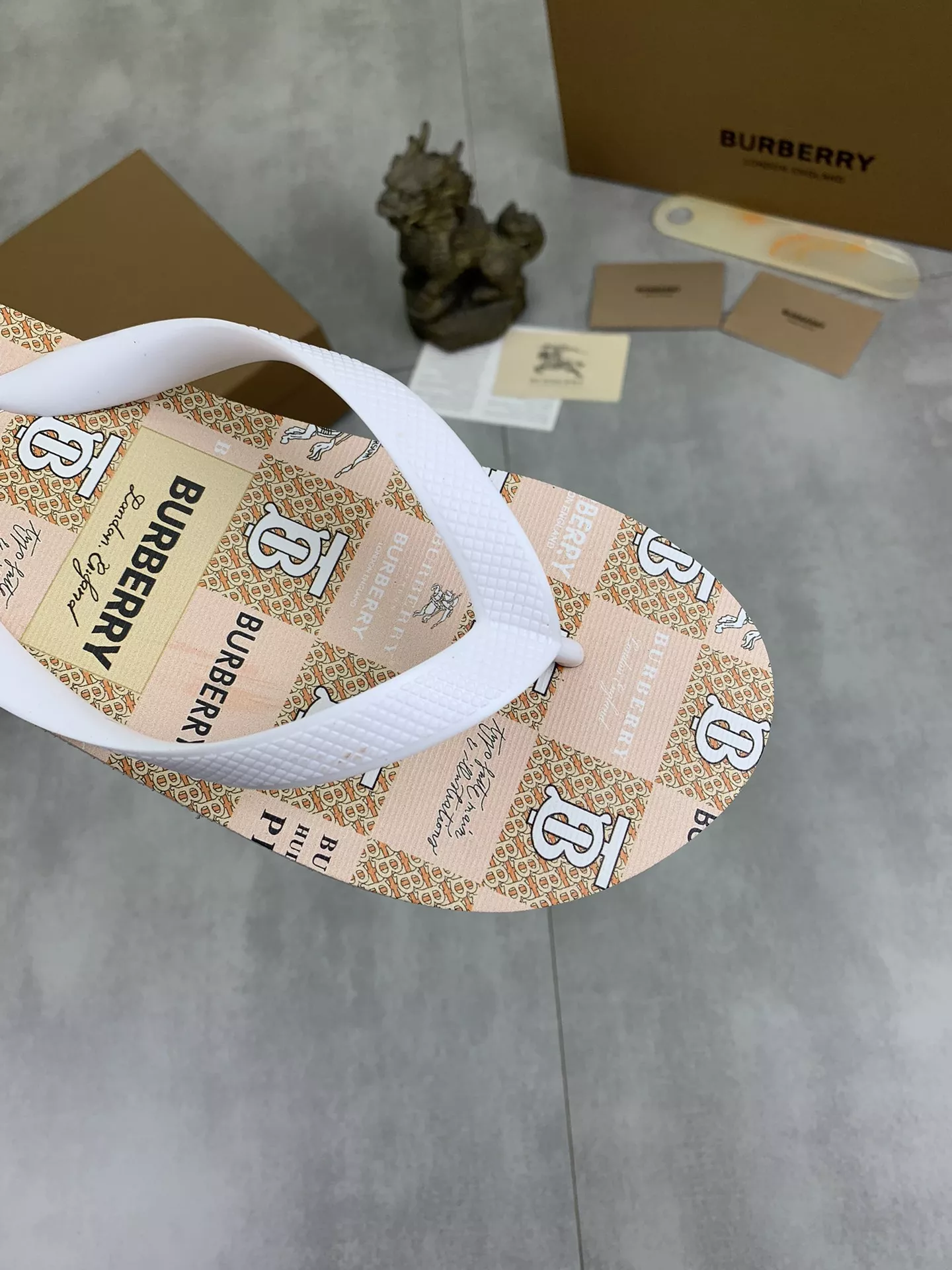 Comfortable 6098 Burberry Slippers For Women