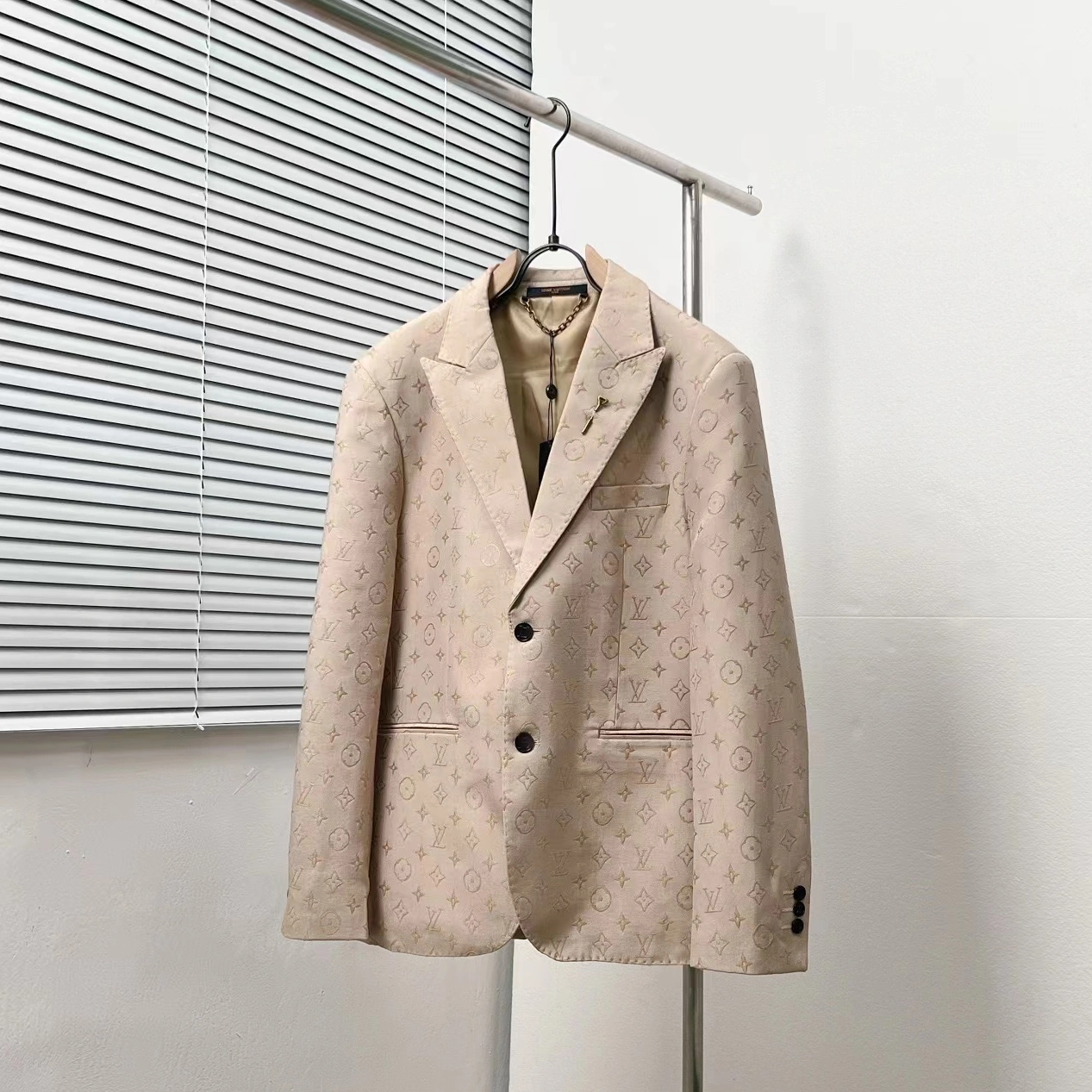 Comfortable 6206 Louis Vuitton LV Jackets Long Sleeved For Men