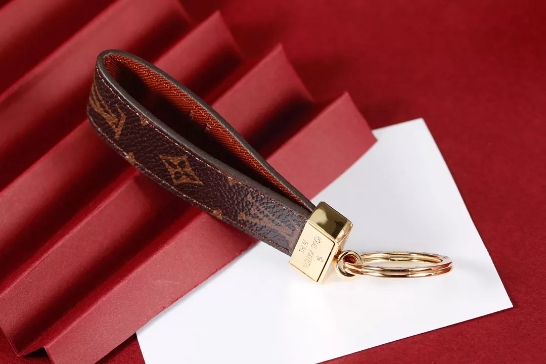 Comfortable 6353 Louis Vuitton LV Key Holder And Bag Buckle