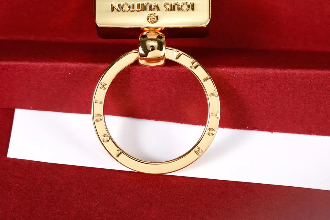 Comfortable 6353 Louis Vuitton LV Key Holder And Bag Buckle
