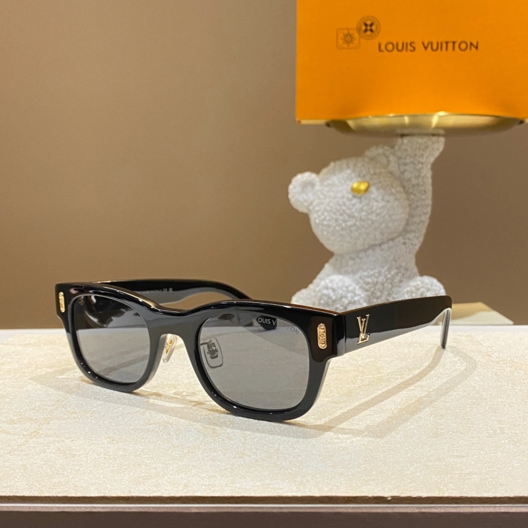 Comfortable 6361 Louis Vuitton AAA Quality Sunglasses