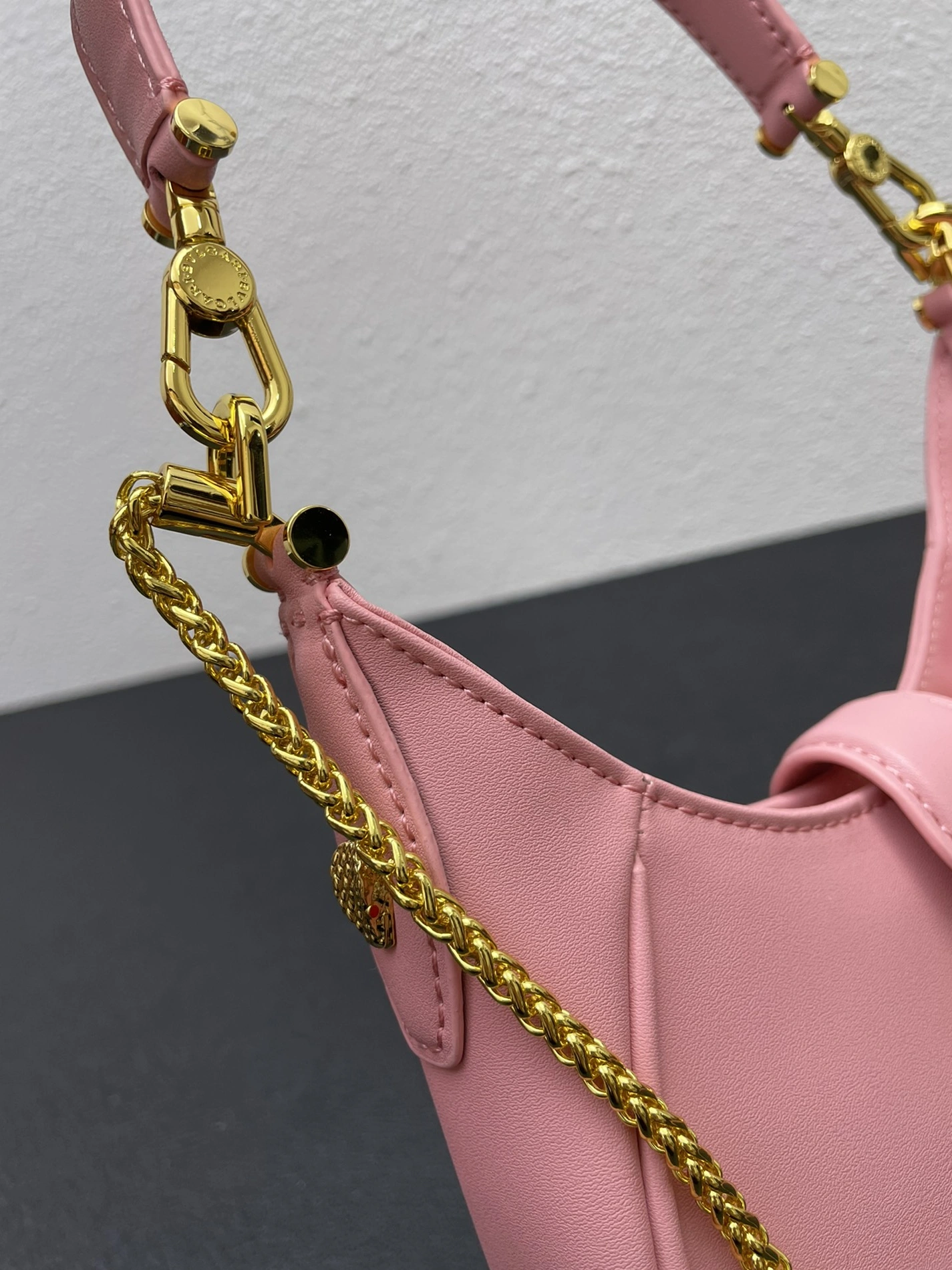 Comfortable 6383 Bvlgari AAA Quality Messenger Bags For Women