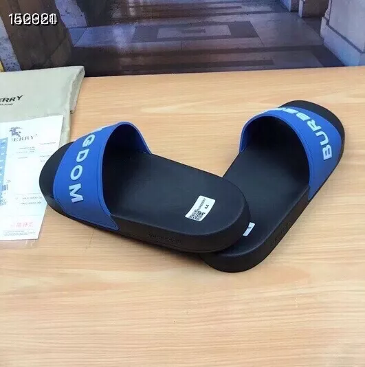 Comfortable 6471 Burberry Slippers For Men