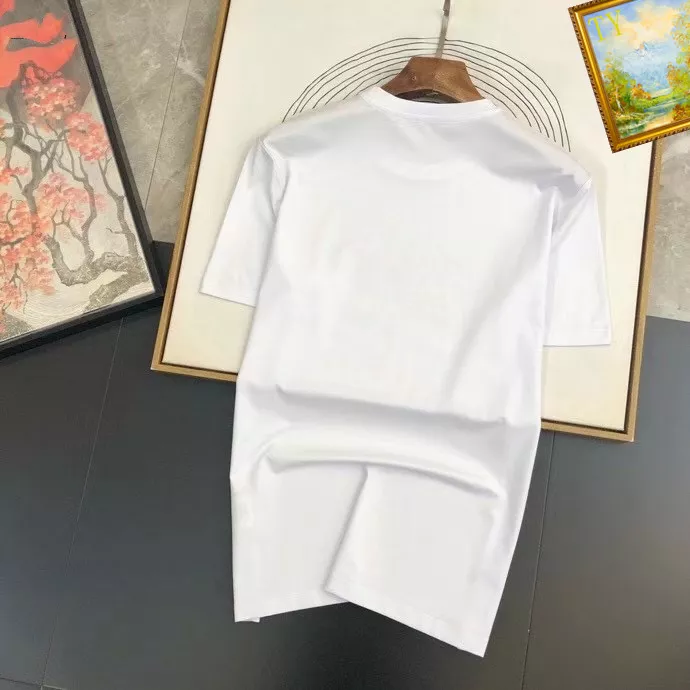 Comfortable 6487 Fendi T-Shirts Short Sleeved For Unisex