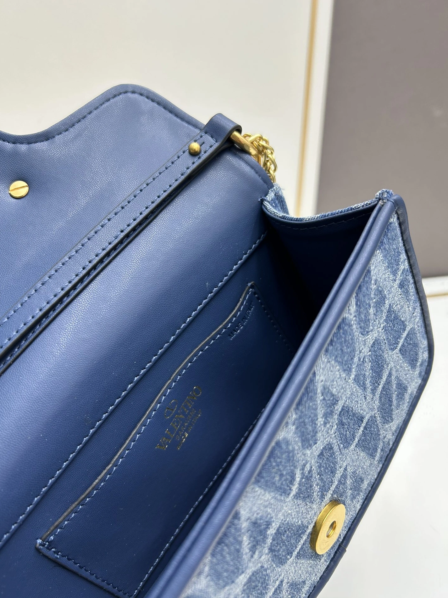 Comfortable 6918 Valentino AAA Quality Shoulder Bags For Women