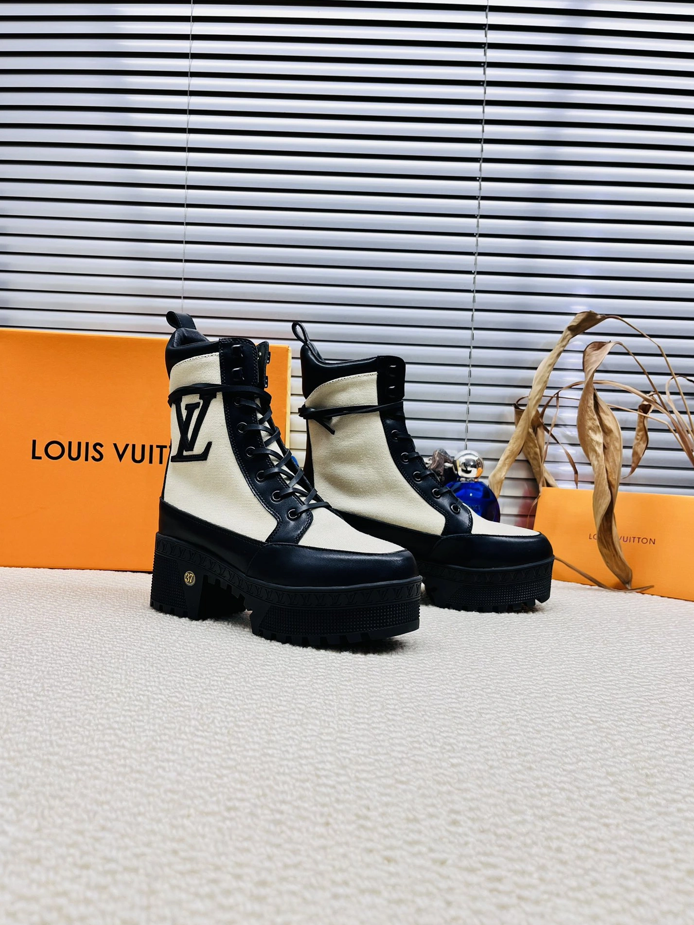Comfortable 692 Louis Vuitton Boots For Women