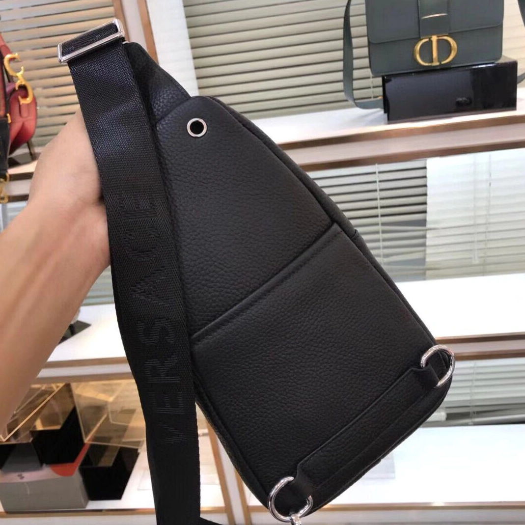 Comfortable 6981 Versace AAA Man Messenger Bags