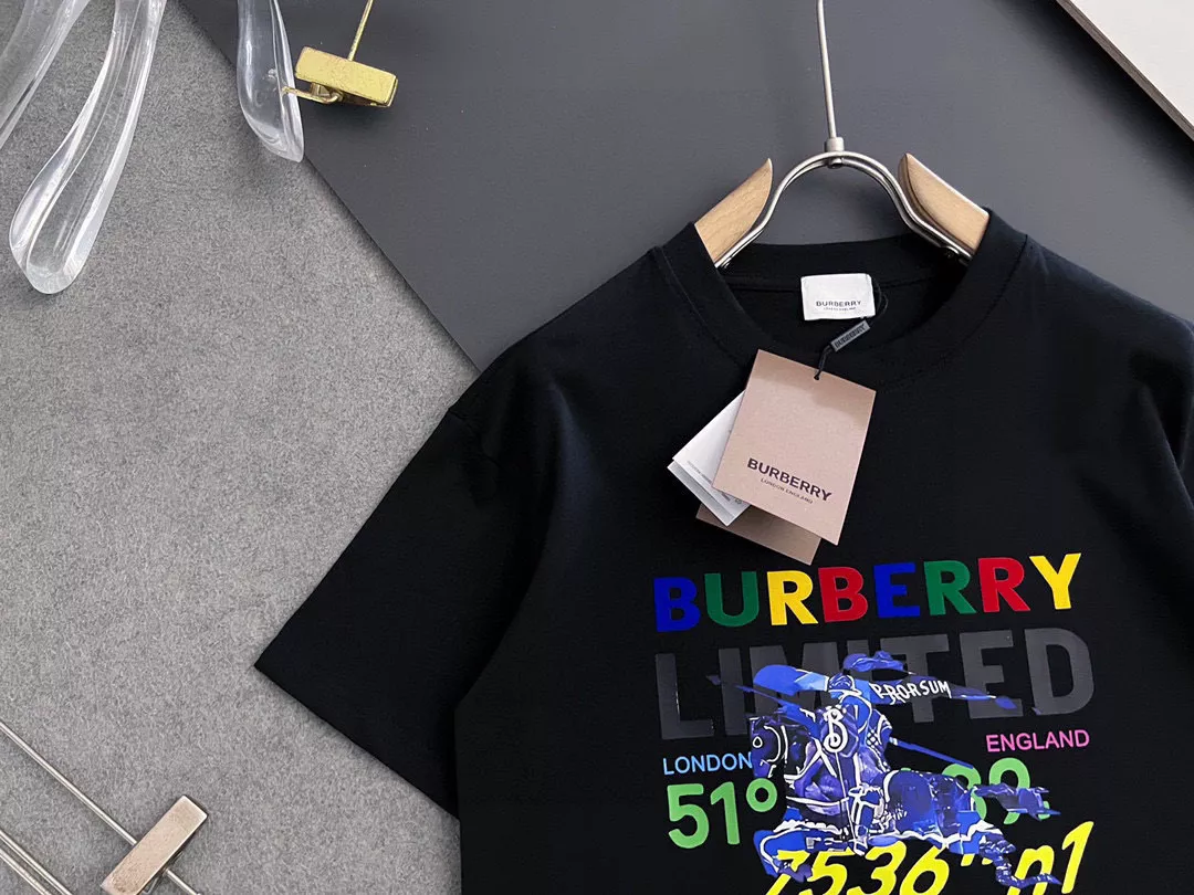 Comfortable 7001 Burberry T-Shirts Short Sleeved For Men