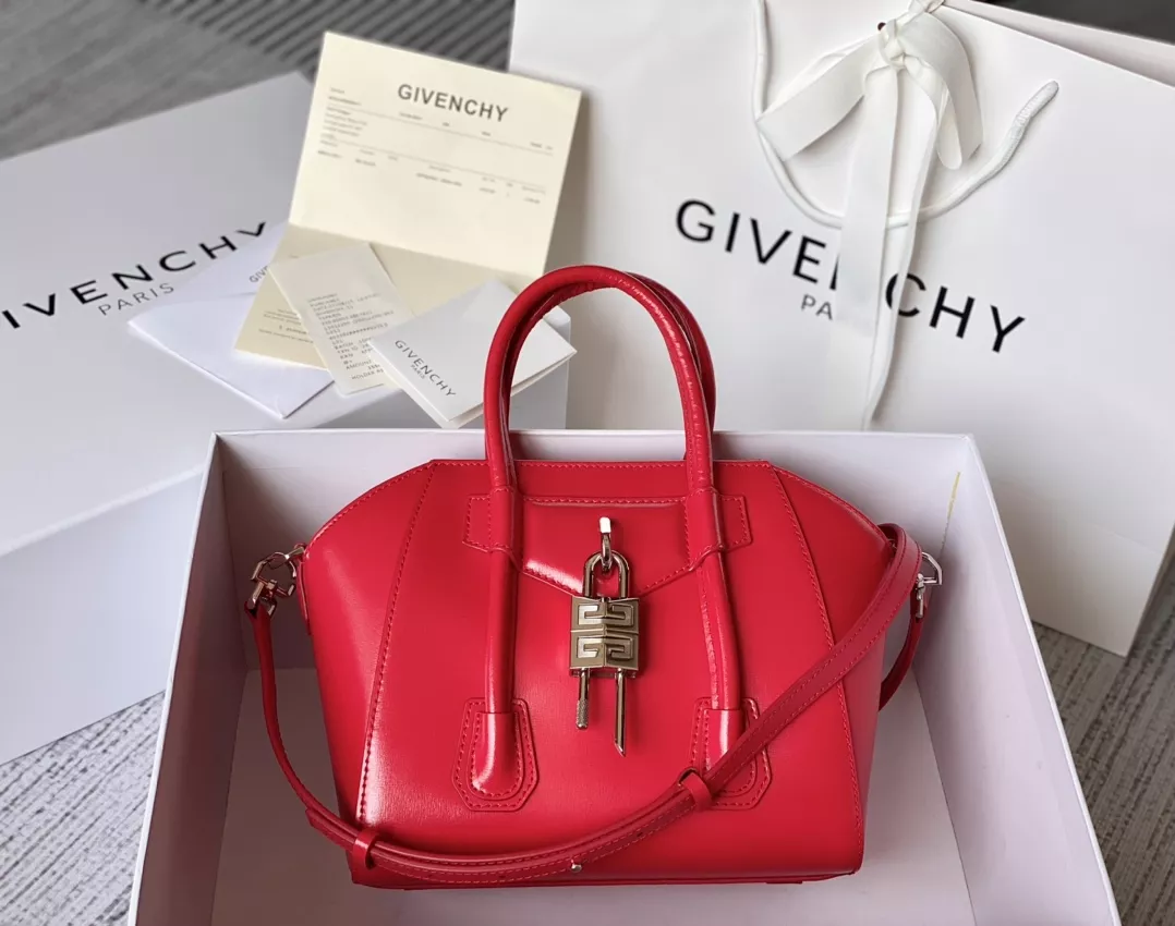 Comfortable 7030 Givenchy AAA Quality Handbags For Women