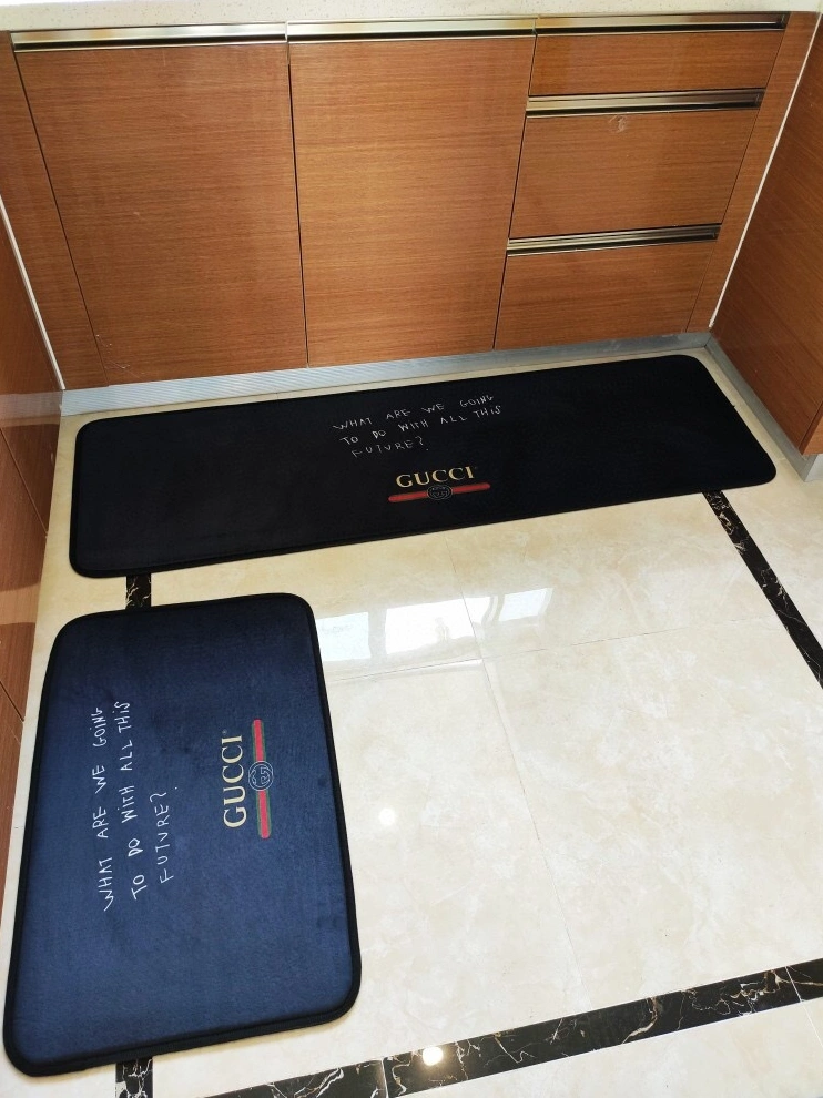 Comfortable 7038 Gucci Carpets