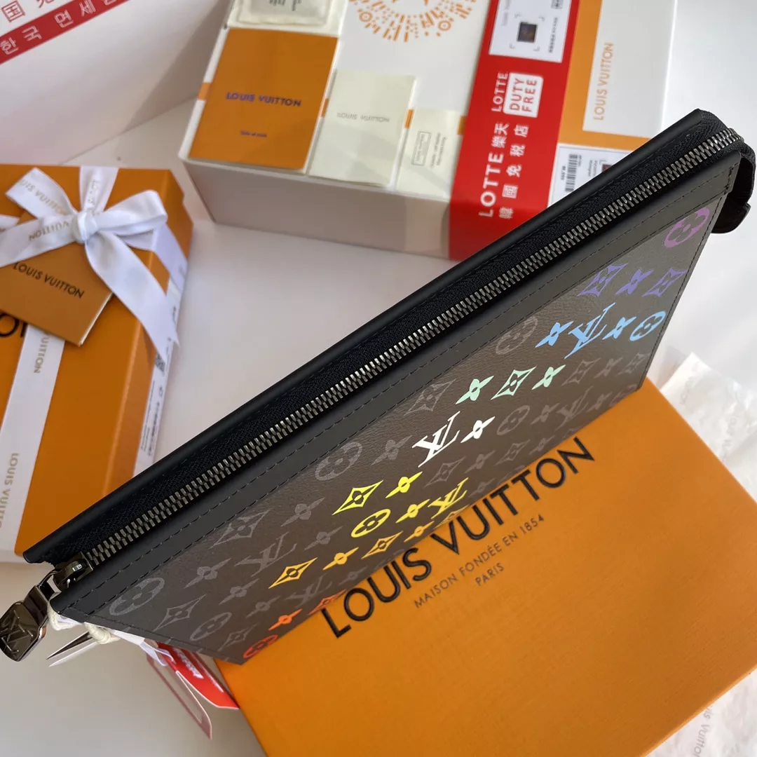 Comfortable 704 Louis Vuitton AAA Quality Wallets