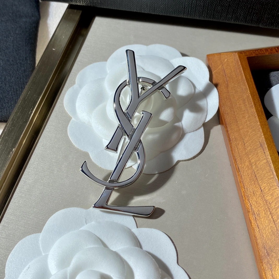 Comfortable 7353 Yves Saint Laurent Brooches For Women