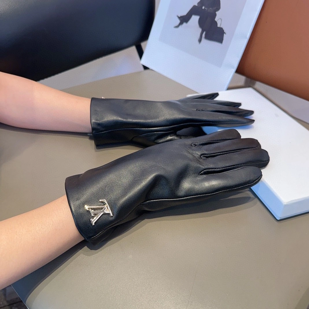 Comfortable 7400 Louis Vuitton LV Gloves For Women