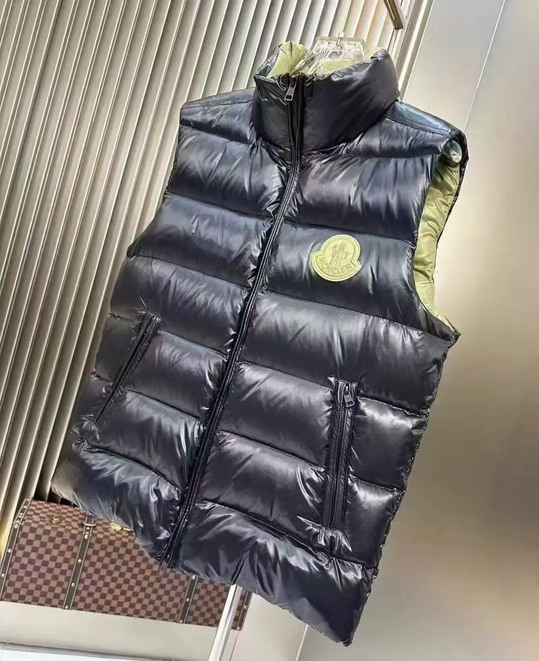 Comfortable 7428 Moncler Down Feather Coat Sleeveless For Unisex