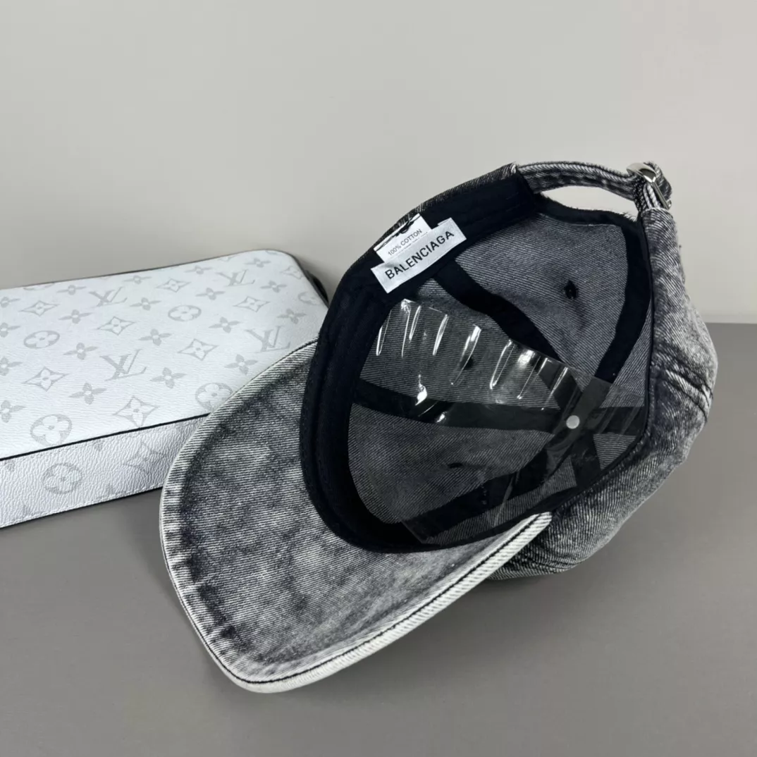 Comfortable 744 Balenciaga Caps