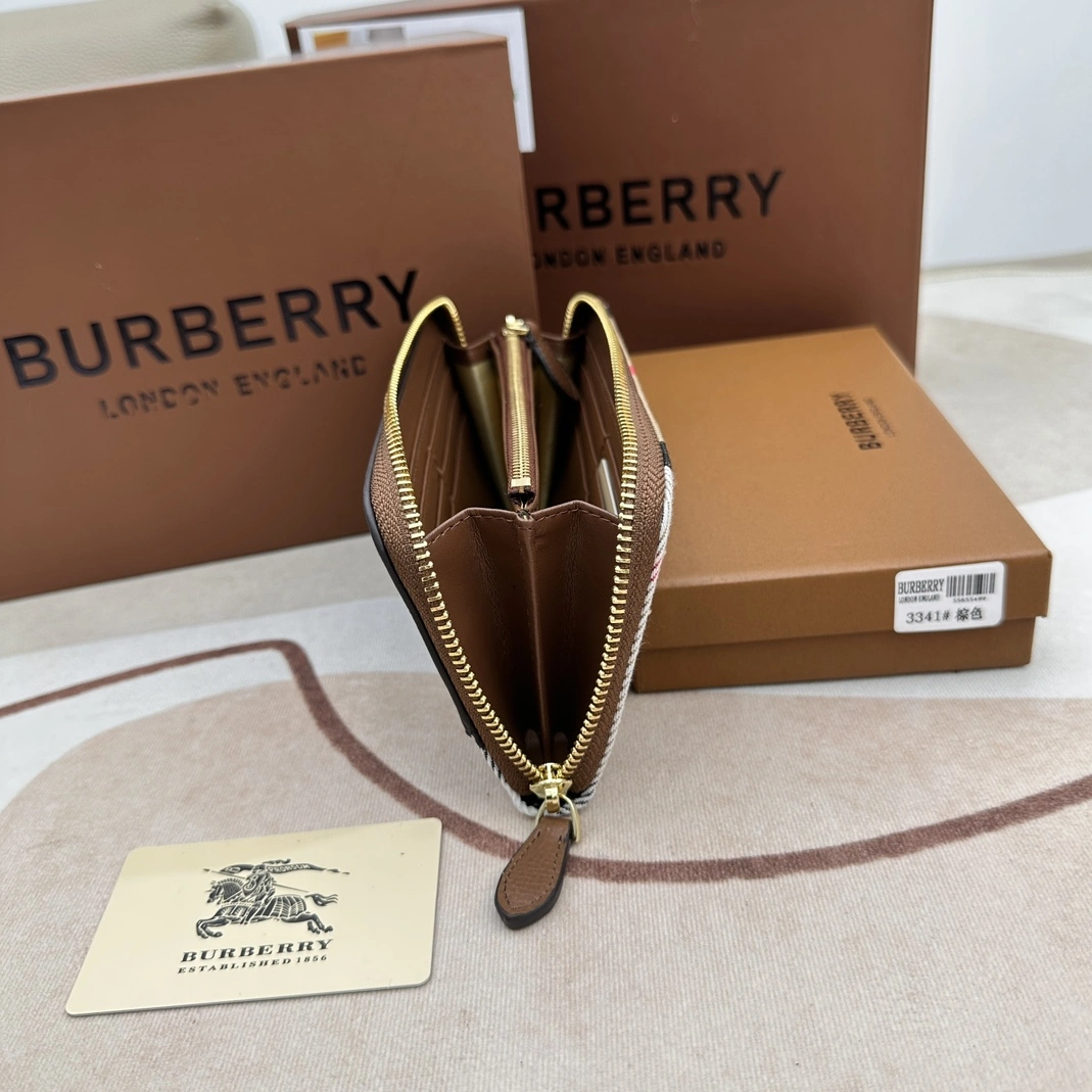 Comfortable 748 Burberry AAA Quality Wallets For Women