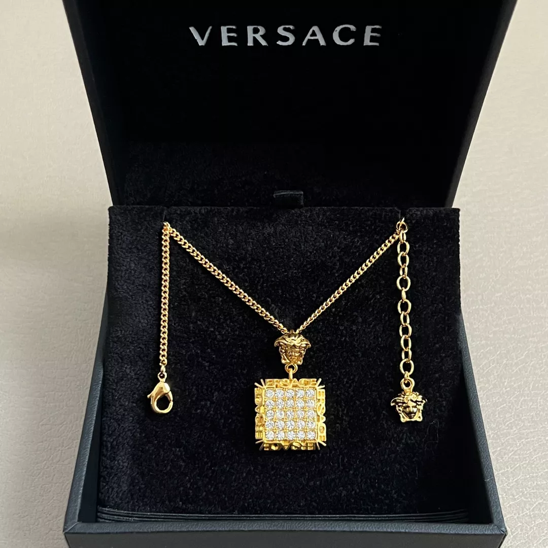 Comfortable 7501 Versace Necklaces
