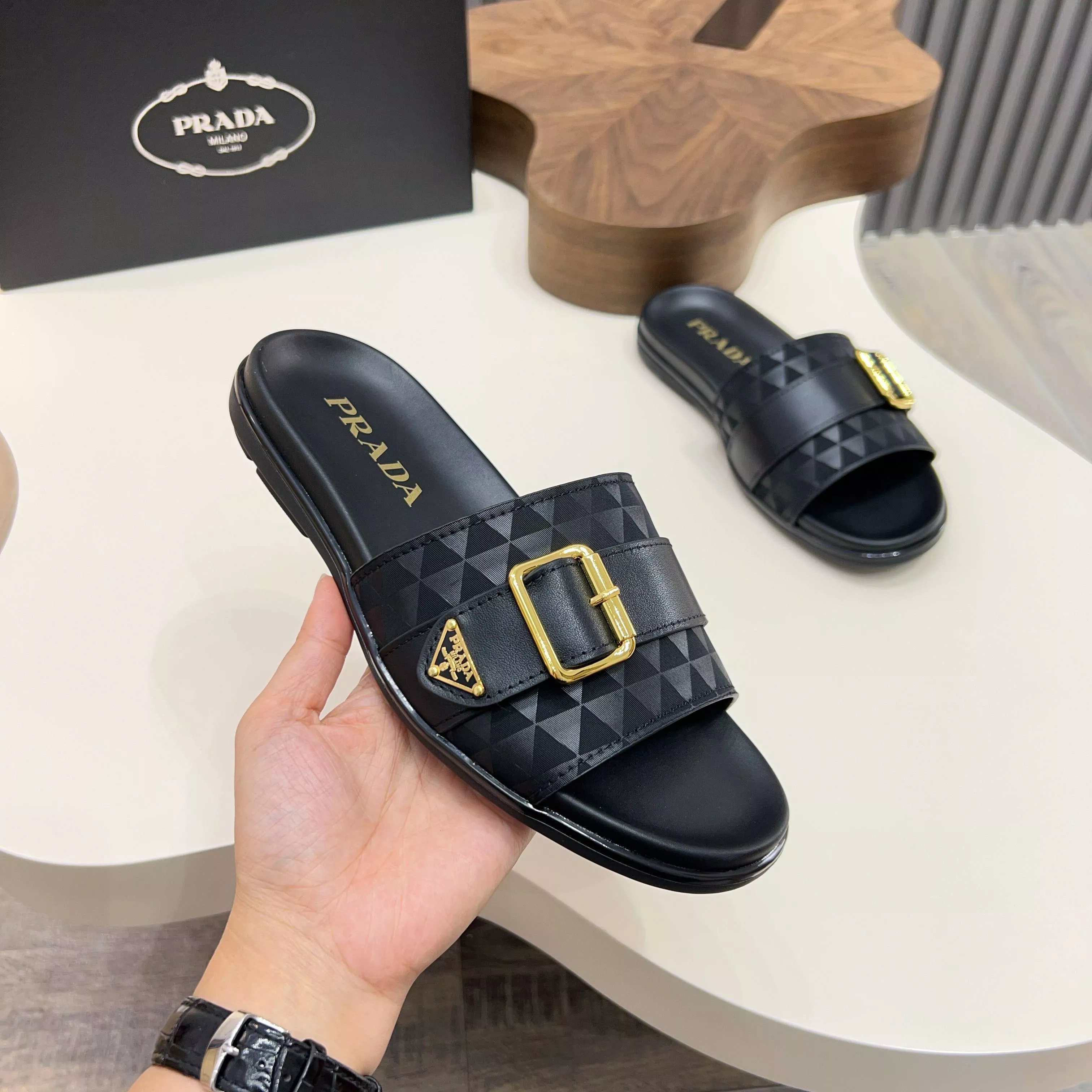 Comfortable 7555 Prada Slippers For Men