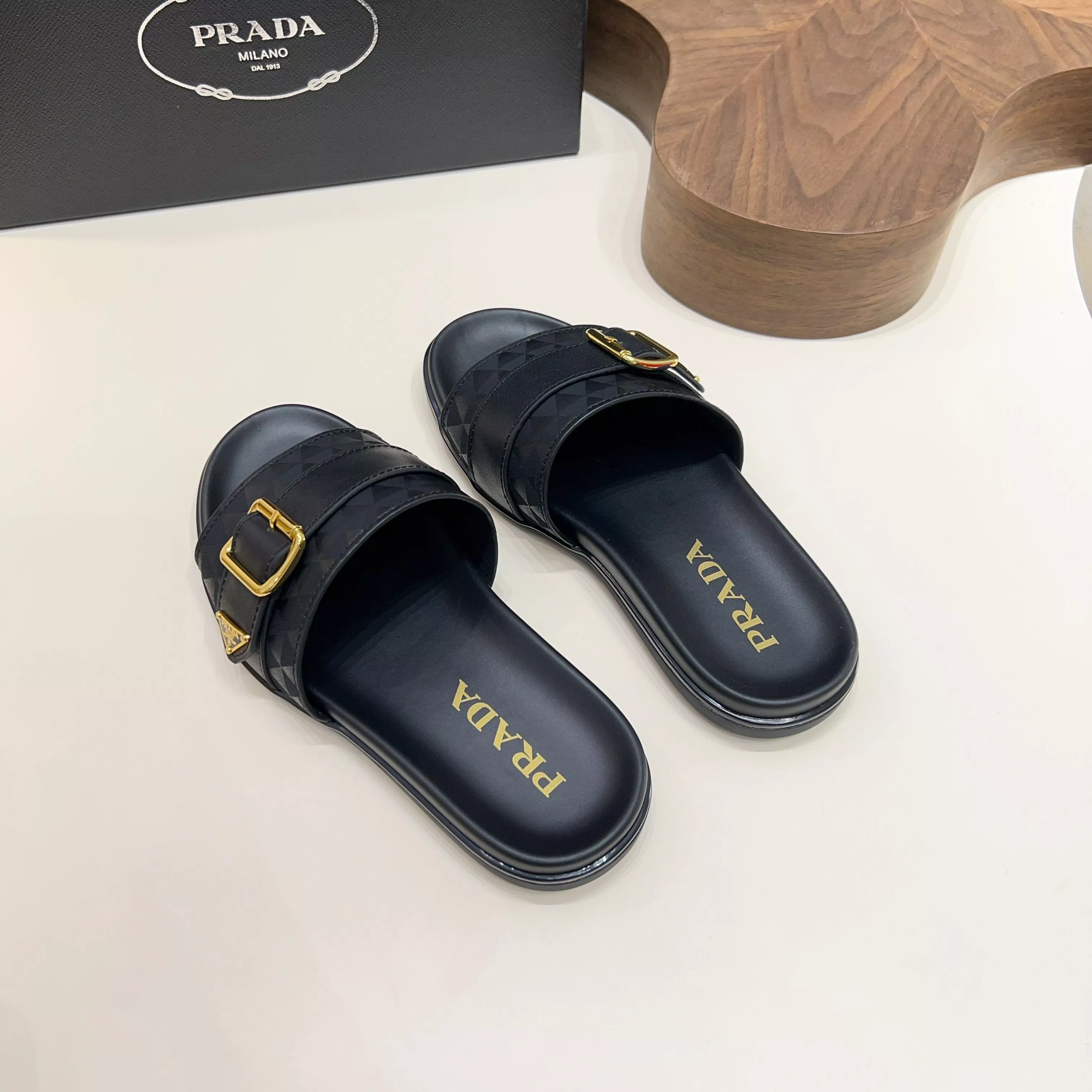 Comfortable 7555 Prada Slippers For Men