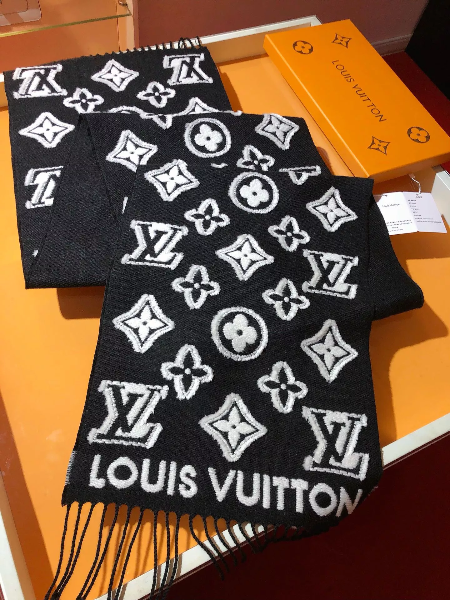 Comfortable 7595 Louis Vuitton Scarf For Women