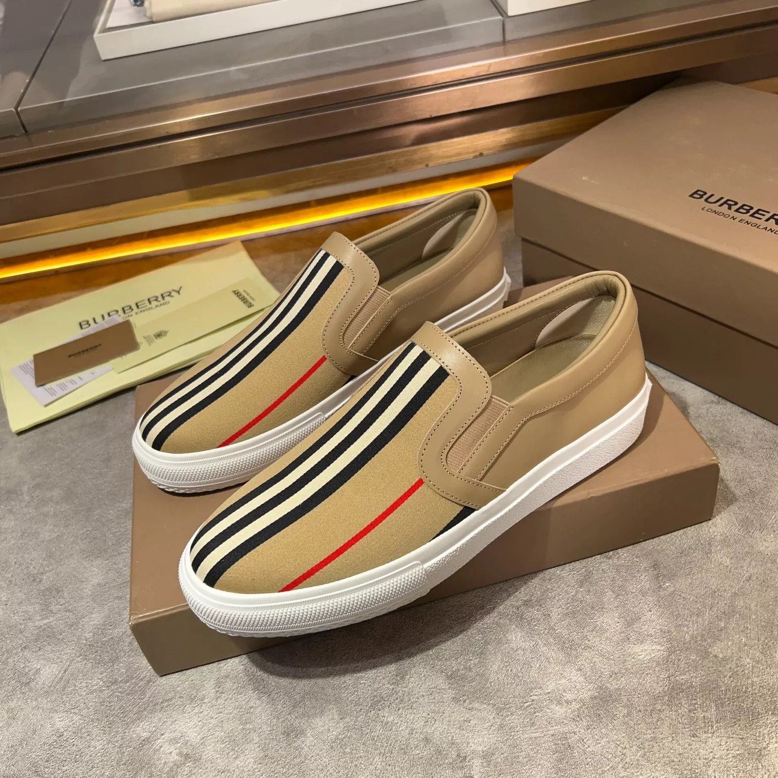 Comfortable 7622 Burberry Casual Shoes For Men