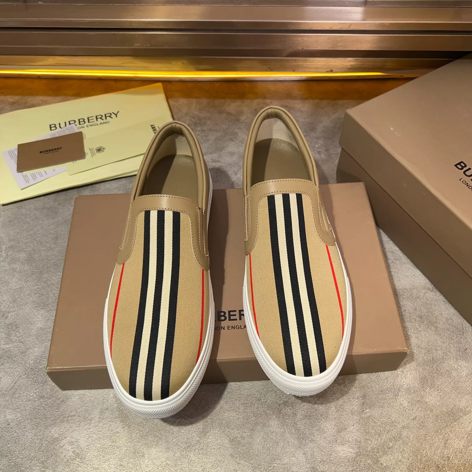 Comfortable 7622 Burberry Casual Shoes For Men